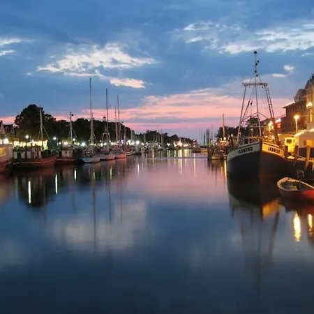 Birnbom Warnemuende Guest house Rostock