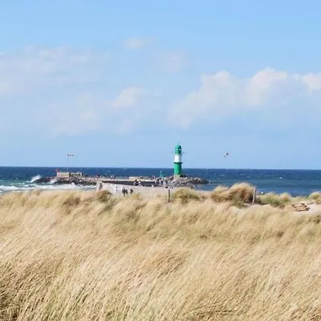 Birnbom Warnemuende ゲストハウス 3*