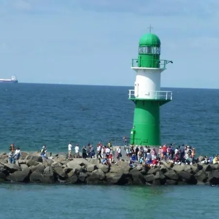 Birnbom Warnemuende * Rostock