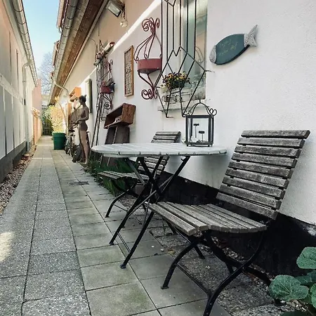 Birnbom Warnemuende Guest house