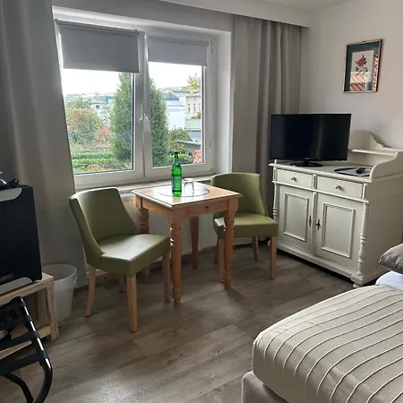 Birnbom Warnemuende Guest house