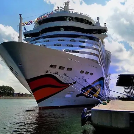 Birnbom Warnemuende Гостевой дом 3*