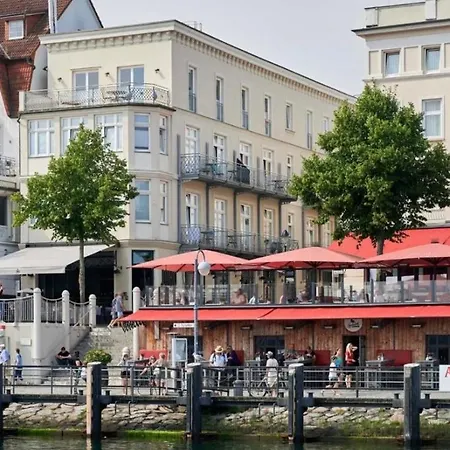 Birnbom Warnemuende ゲストハウス ロストック