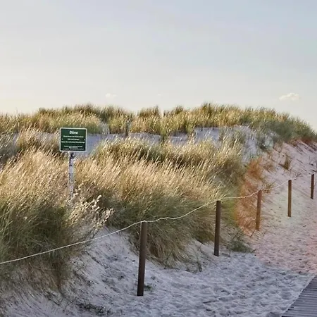 Birnbom Warnemuende Guest house *