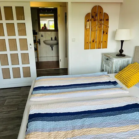 Гостевой дом Birnbom Warnemuende Росток