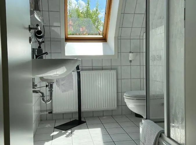 ゲストハウス Birnbom Warnemuende 3*