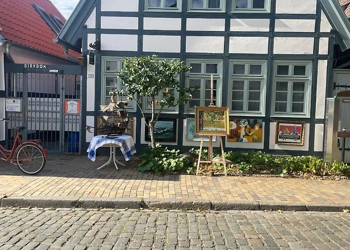 ゲストハウス Birnbom Warnemuende 3*