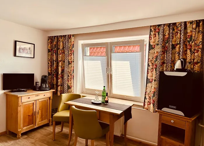 ゲストハウス Birnbom Warnemuende 3*